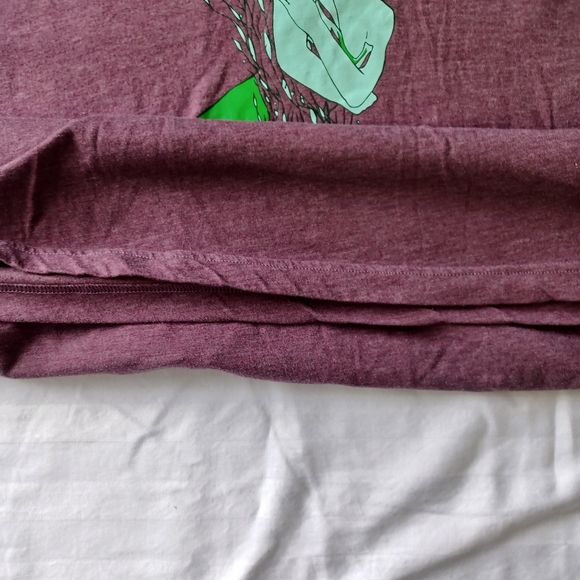 2 T-Shirt Bundle 2x American Apparel Serpent Woman and Nintendo Graphic - Picture 8 of 16